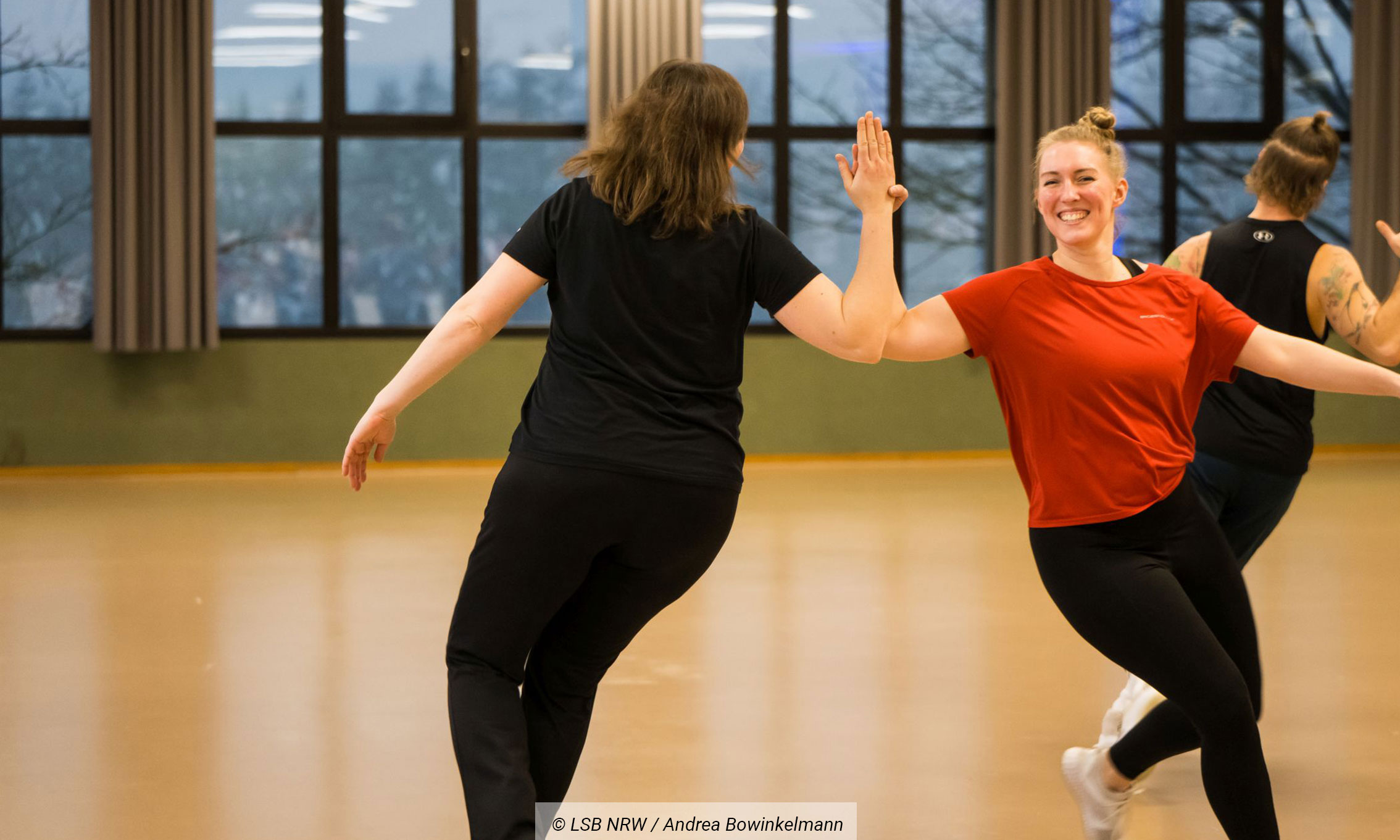 BSG Bethel Bielefeld - Tanzen Drei Frauen beim Tanzen